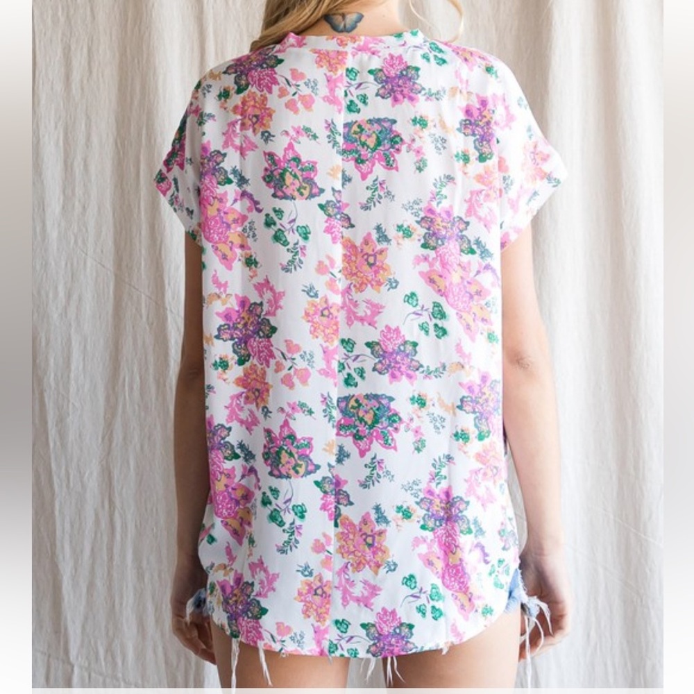 Plus Floral Top - Picture 4 of 8